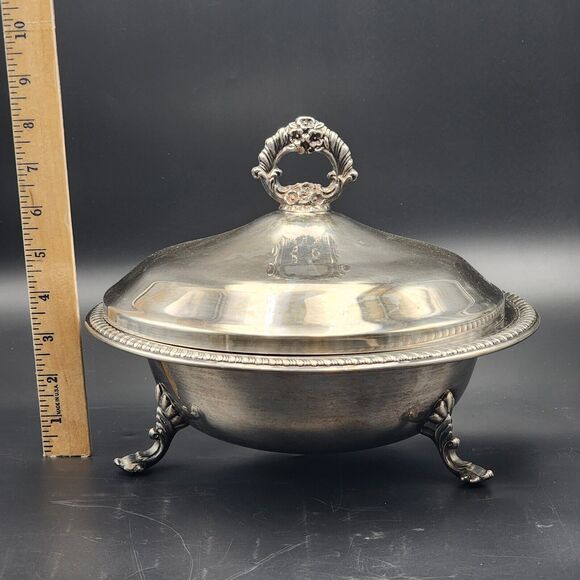 FB Rogers 1883 Footed Buffet Server w/ Lid 10.5" Silver-Plate Round VTG 1940s - Picture 16 of 16